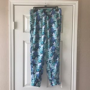 Lightweight Floral Lorna Jane Joggers